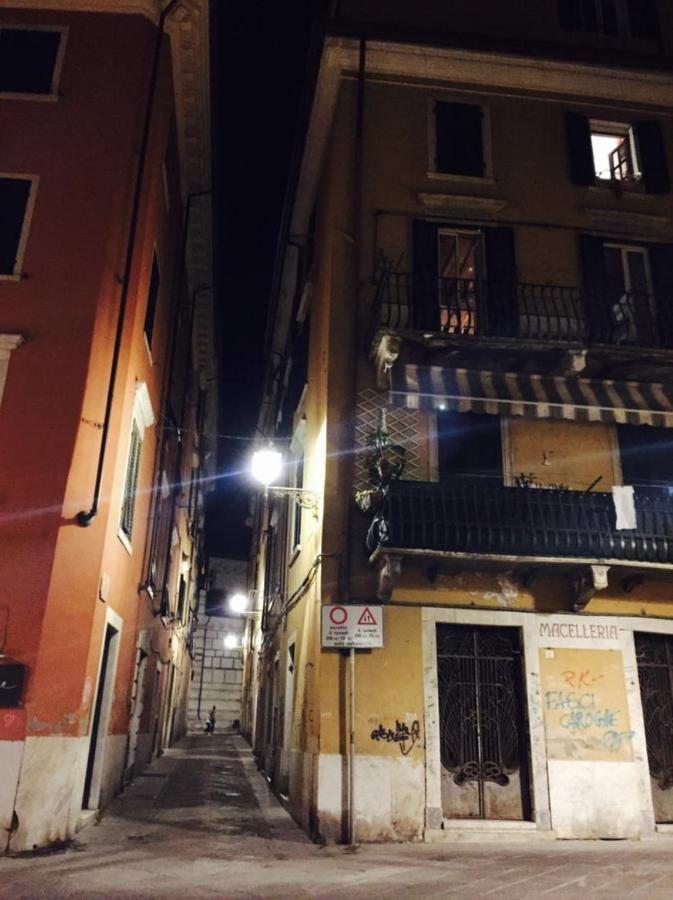 Splendida Mansarda Open Space, Finiture Di Lusso. Carrara Exterior photo